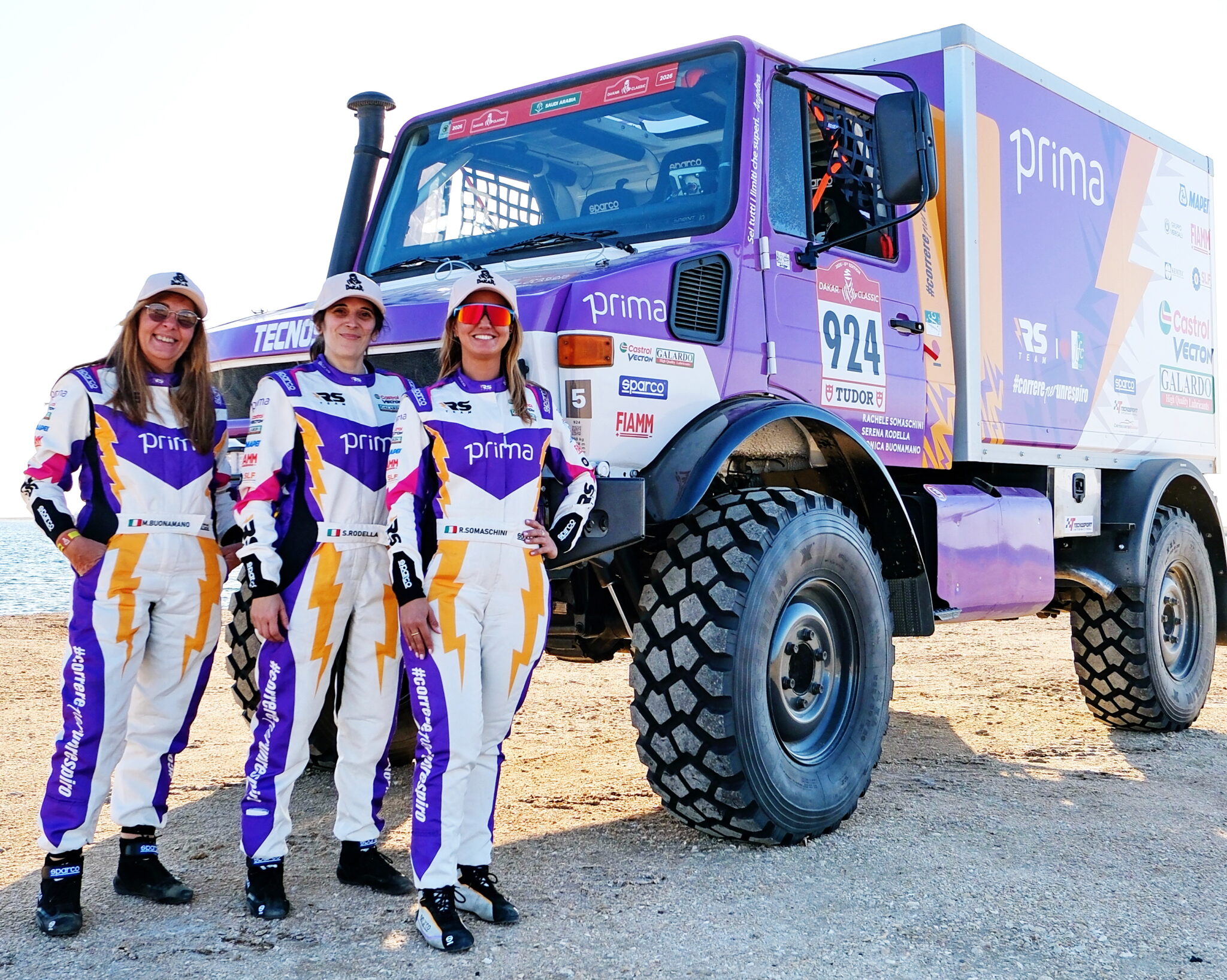 Rachele Somaschini e l'equipaggio femminile con cui affronta la Dakar Classic su Mercedes-Benz Unimog 435